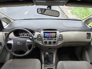 Xe Toyota Innova 2.0E 2015