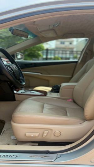 Xe Toyota Camry 2.5G 2013