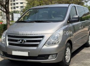 Xe Hyundai Grand Starex 2.5 MT 2017