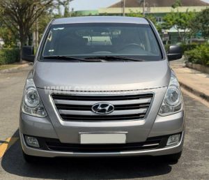 Xe Hyundai Grand Starex 2.5 MT 2017