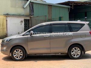Xe Toyota Innova 2.0E 2016