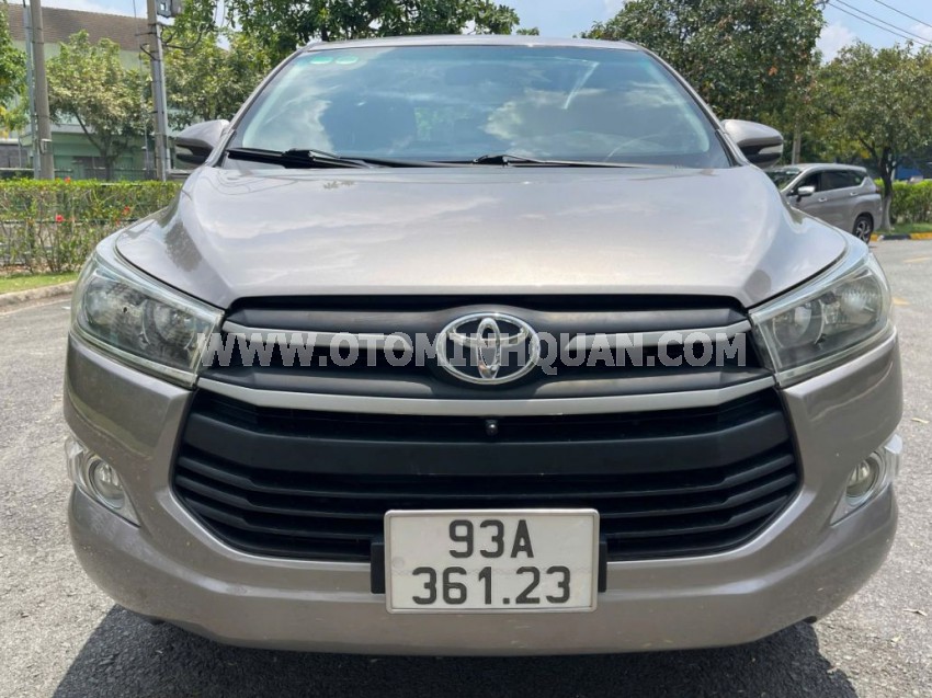 Toyota Innova 2.0E