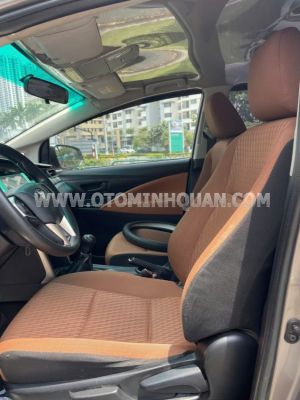 Xe Toyota Innova 2.0E 2016