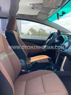 Xe Toyota Innova 2.0E 2016